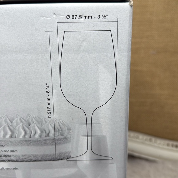 Bormioli Spazio Large Wine Glasses, Clear, 17 oz (Set of 4) - Picture 6 of 10